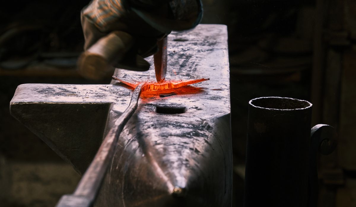 Understanding Carbon Steel for Beginner Blade Projects